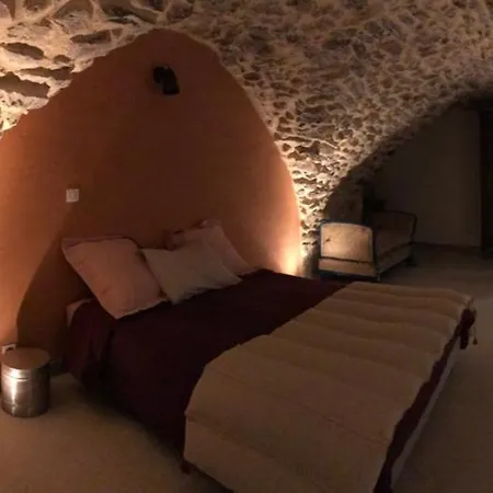 Au Fil Des Saisons - Logement Troglodyte