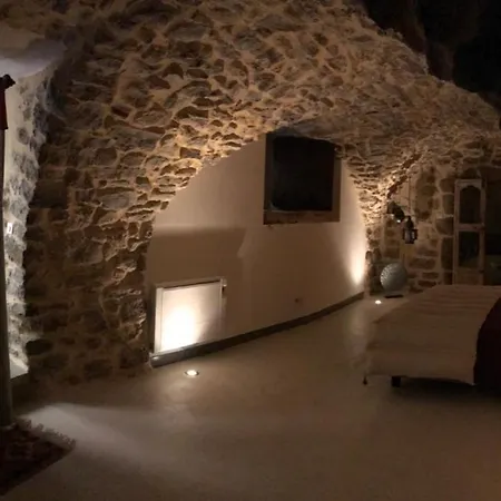 Au Fil Des Saisons - Logement Troglodyte Anduze